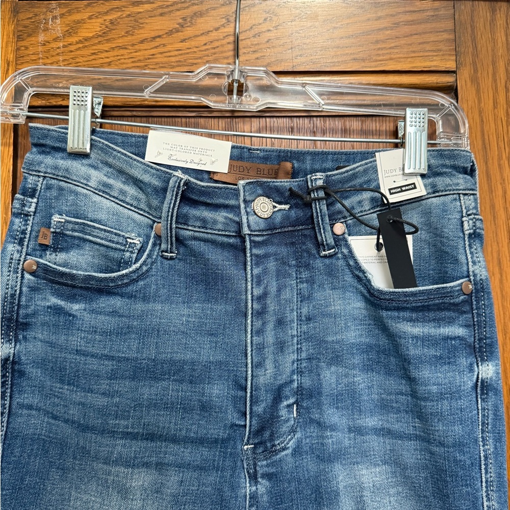 Judy Blue Denim Straight Capri Jean in Deep Blue - Picture 3 of 16